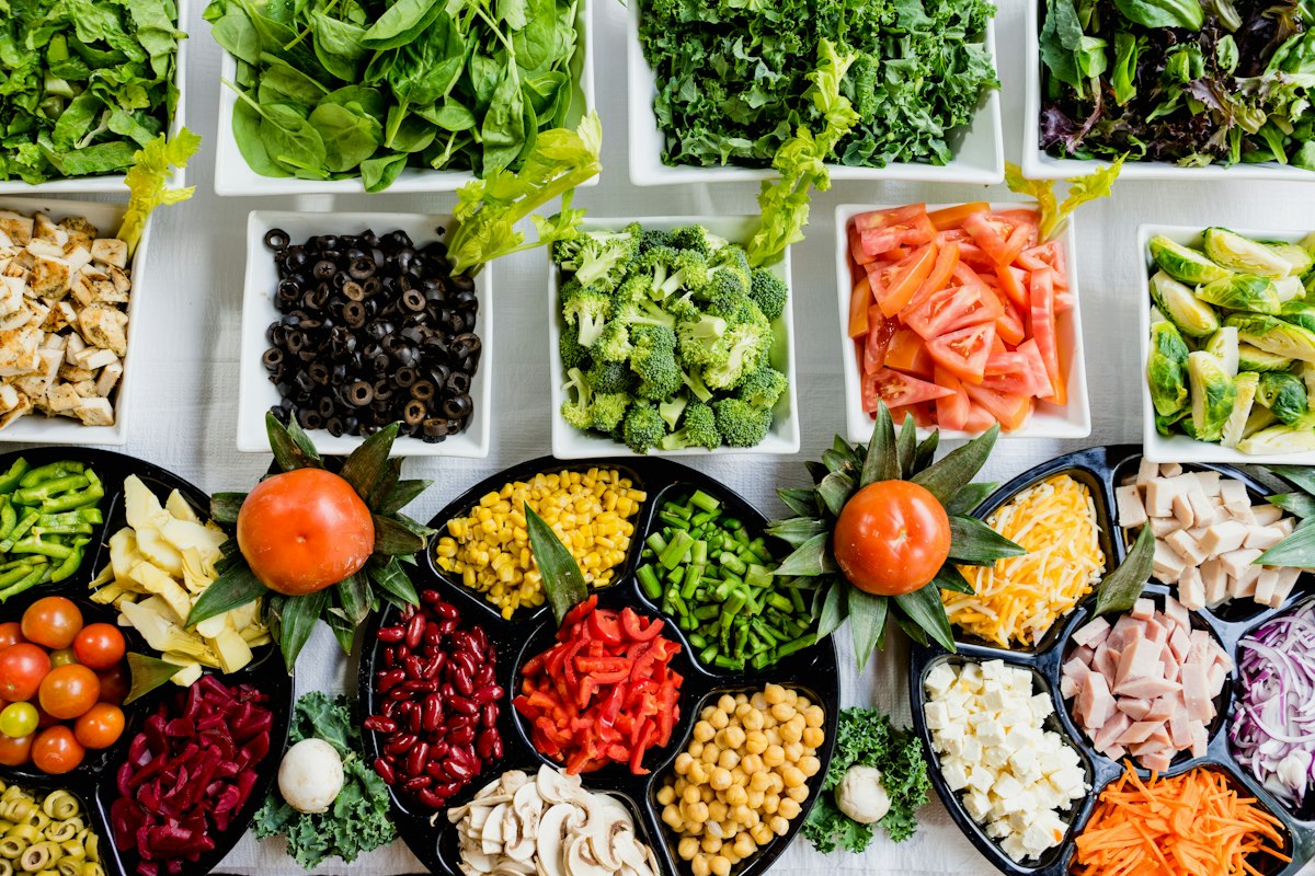Chế Độ Ăn Địa Trung Hải (Mediterranean Diet): Bí Mật Trường Thọ & Duy Trì Vóc Dáng Thon Gọn