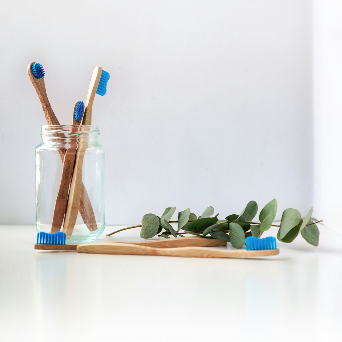 Liệu Pháp Trị Rụng Tóc & Kích Thích Mọc Tóc Bằng Dầu Hương Thảo (Rosemary Oil) Chuẩn Y Khoa