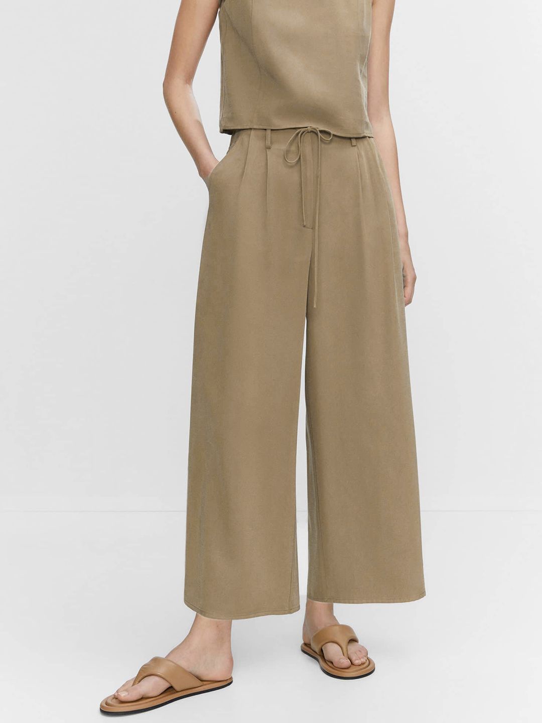 Quần Tây Xếp Ly Kèm Thắt Lưng Mango Wide-Leg Pleated chính hãng