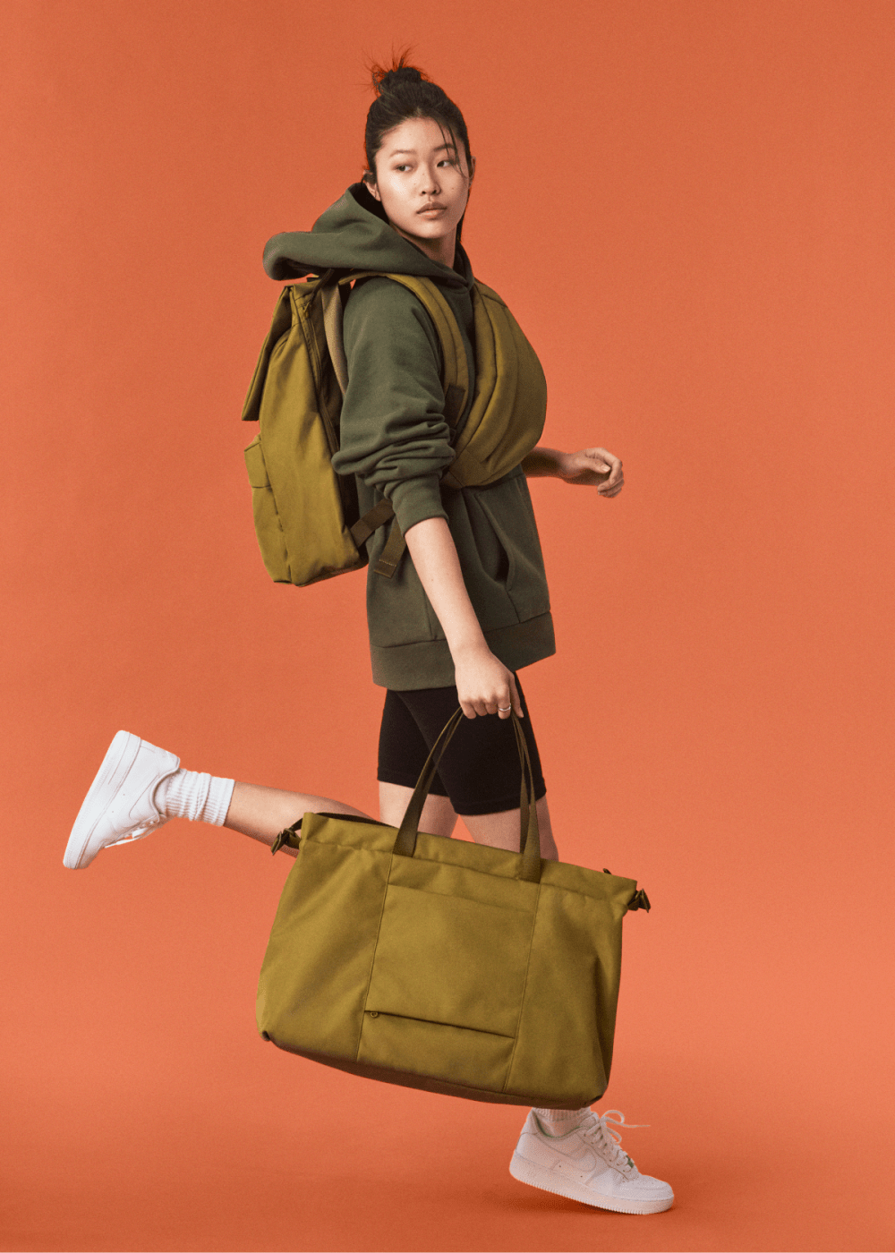 Everlane The ReNew Transit Weekender - Verified Authentic Packaging