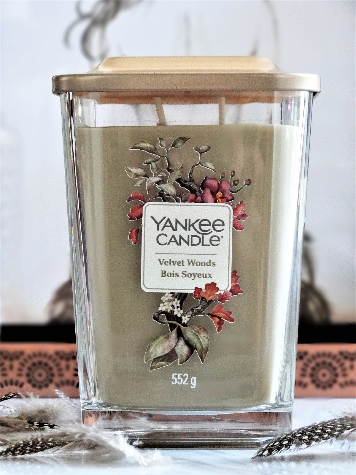 Yankee Candle Elevation Collection with Platform Lid (Velvet Woods)