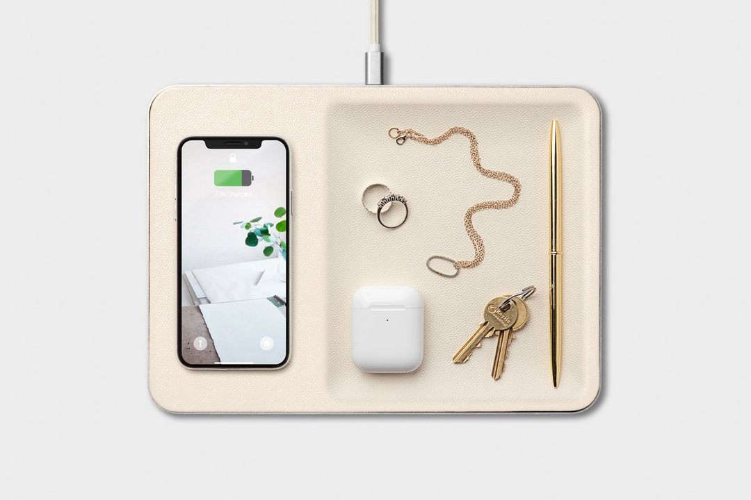 Courant Catch:3 Classics Italian Leather Wireless Charger Valet Tray