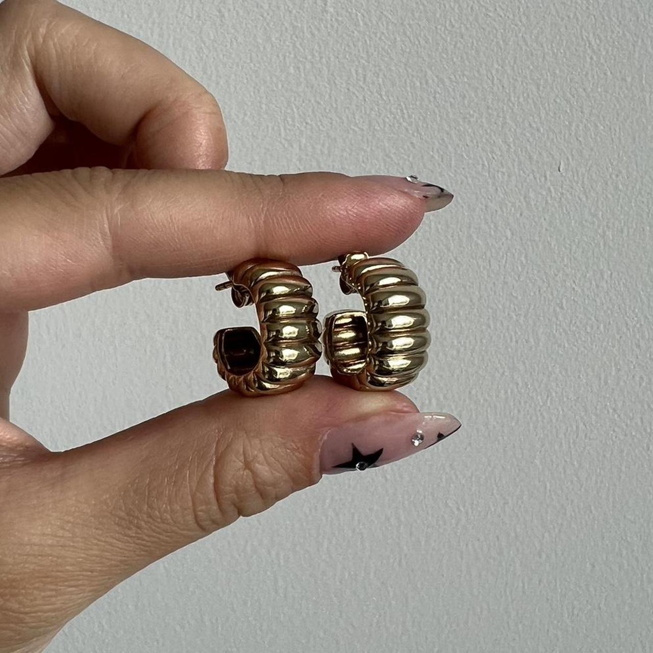 Mejuri Bold Small Hoops in 18K Gold Vermeil